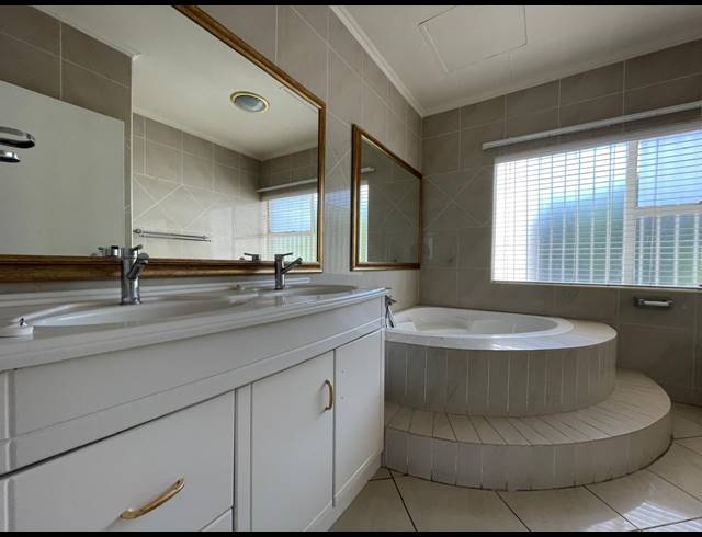 3 BEDROOM TOWNHOUSE FOR SALE IN THREE RIVERS PROPER